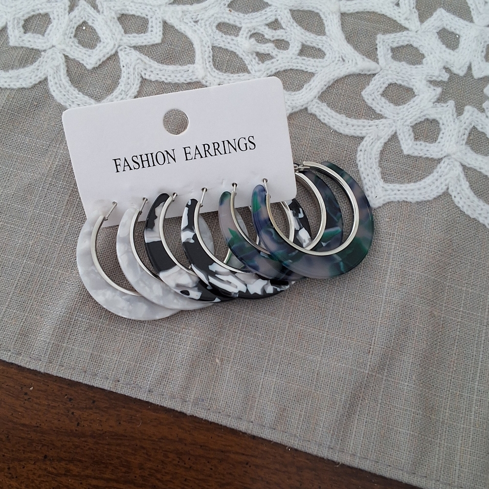 💥SALE💥 NEW Fashion Earrings Set - Black, White, and Blue & Green